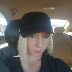 Meet your Posher, Brandi